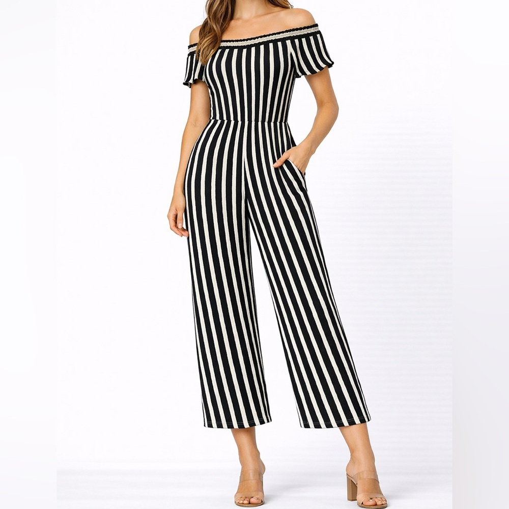 Love Tree Medium Jumpsuit Pinstripe Romper Black White Pockets Stretch Wide‎ Leg